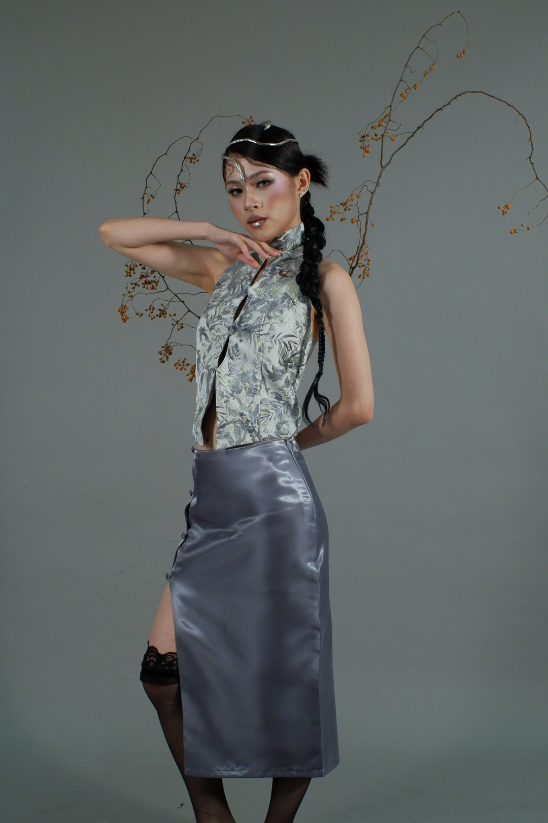 HALTERNECK TOP GREY