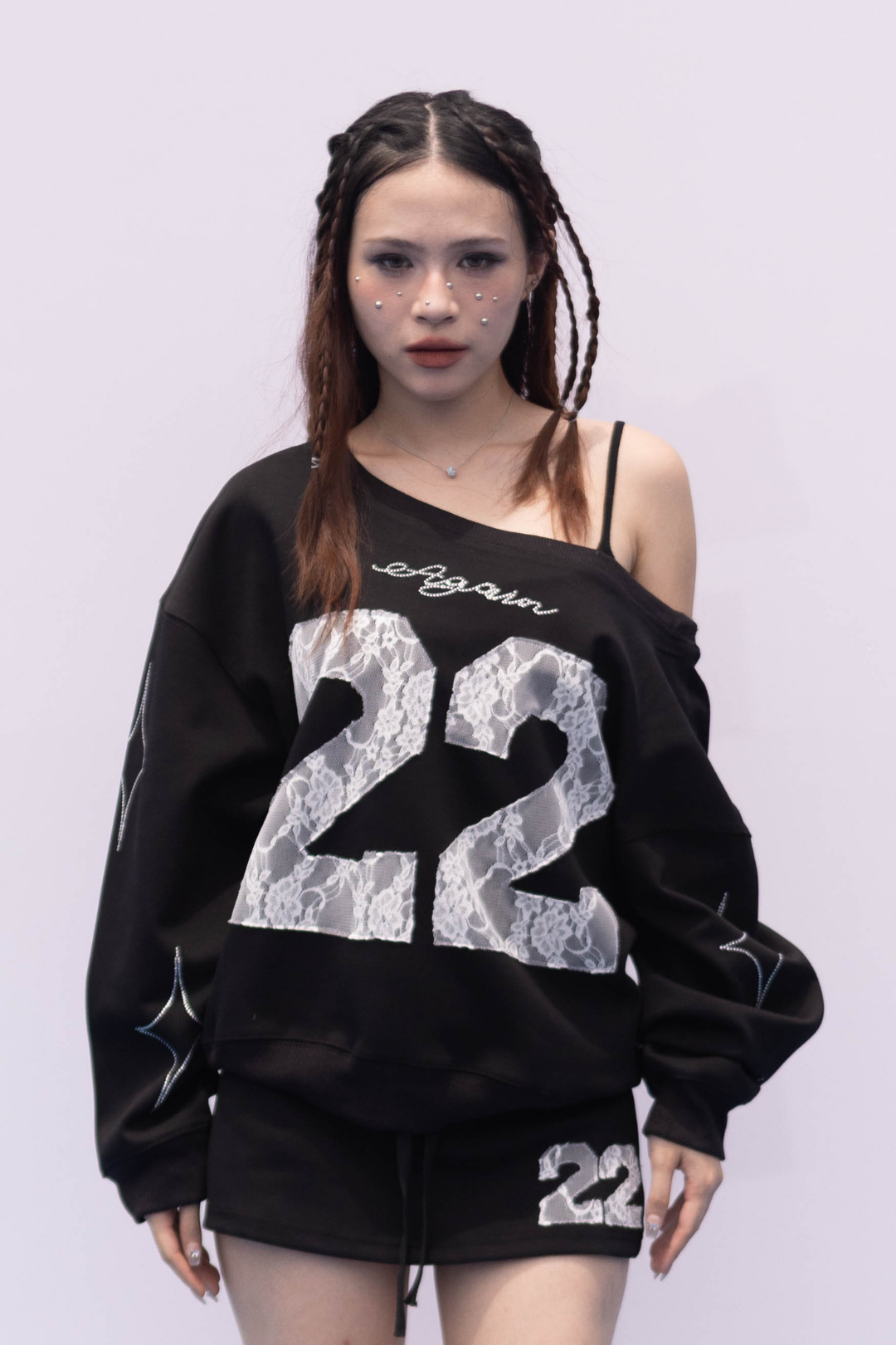 BLACK LONG SLEEVE WITH LACE