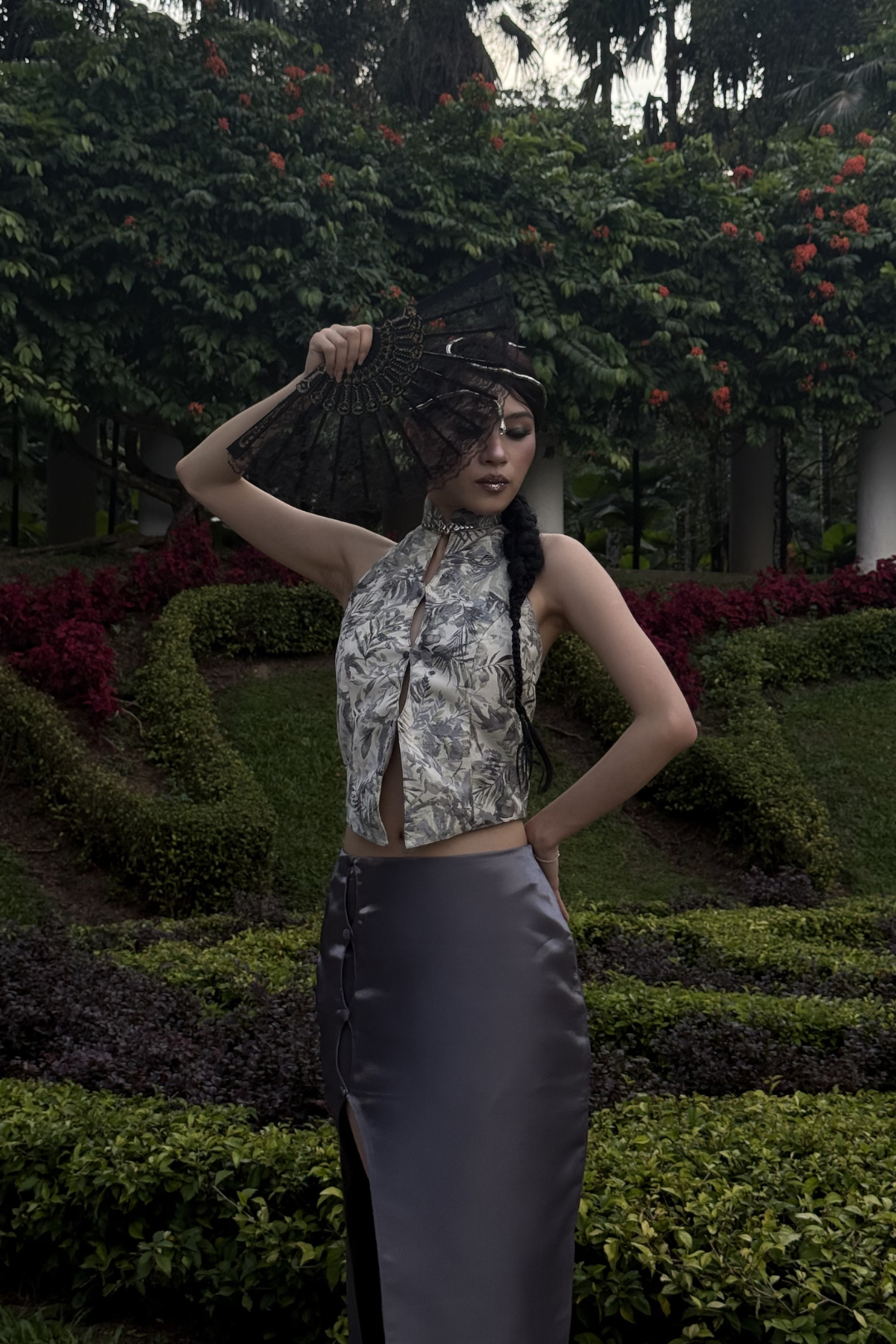 HALTERNECK TOP GREY