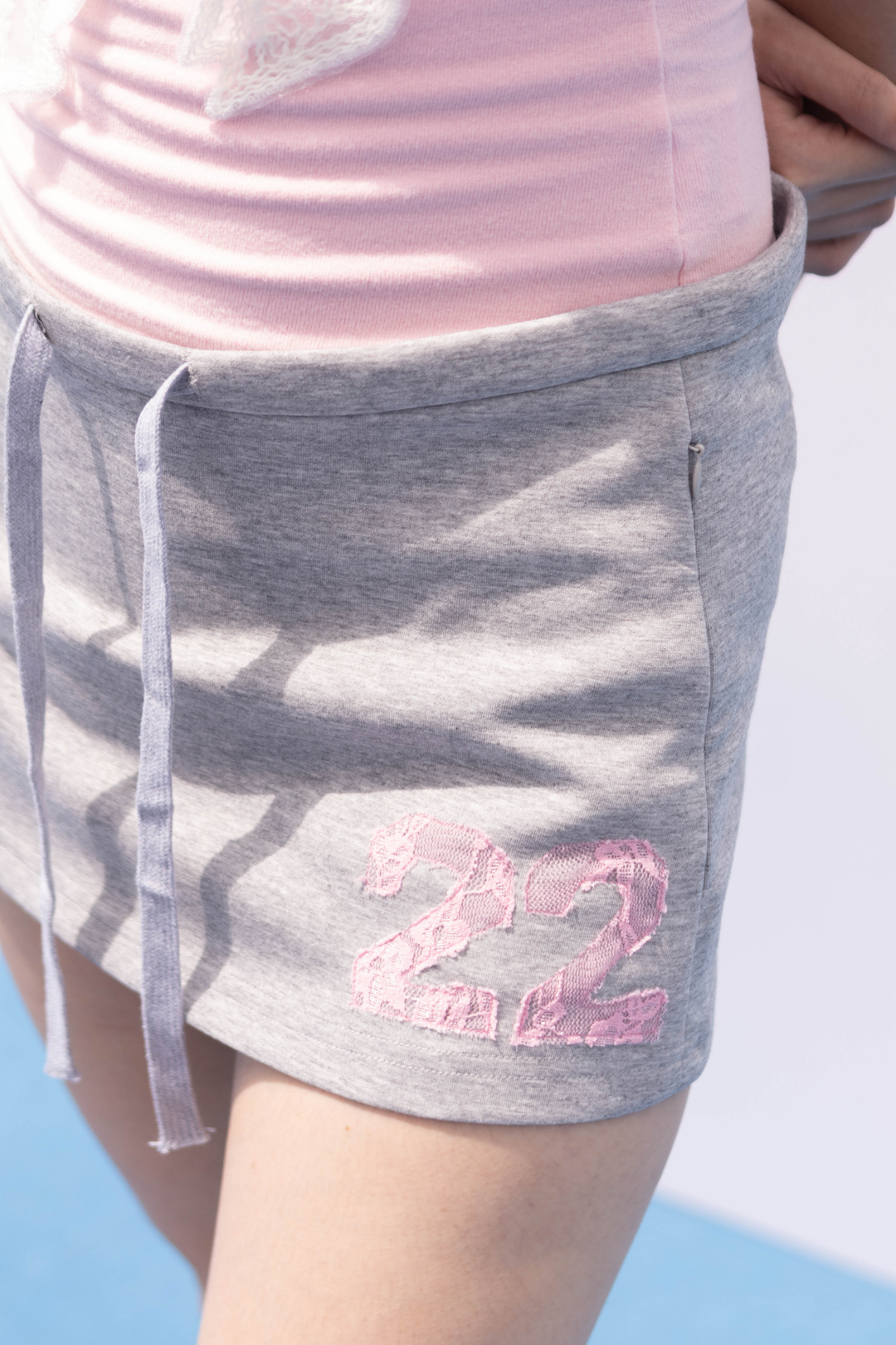LIGHT GREY MINI SKIRT LACE